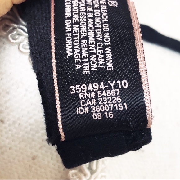 VICTORIA’S SECRET Black Lace Halter Bralette - Picture 13 of 14